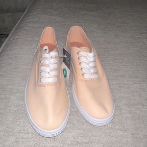 Canvas shoe